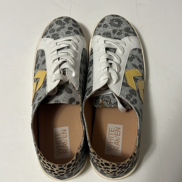White Raven Silver sparkle cheetah/leopard print Y2K sneakers Women’s 10 - Picture 9 of 9